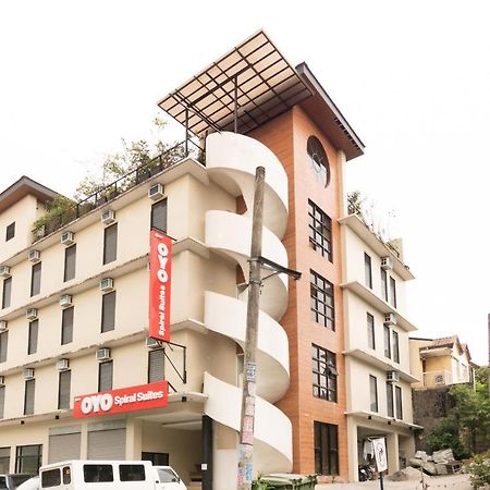 Spiral Suites Hotel كويزون سيتي المظهر الخارجي الصورة