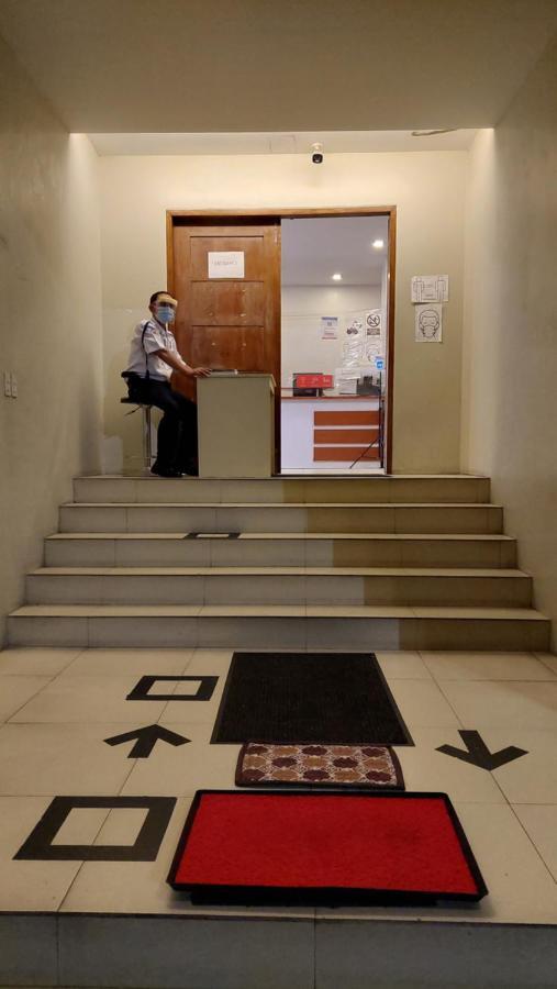 Spiral Suites Hotel كويزون سيتي المظهر الخارجي الصورة
