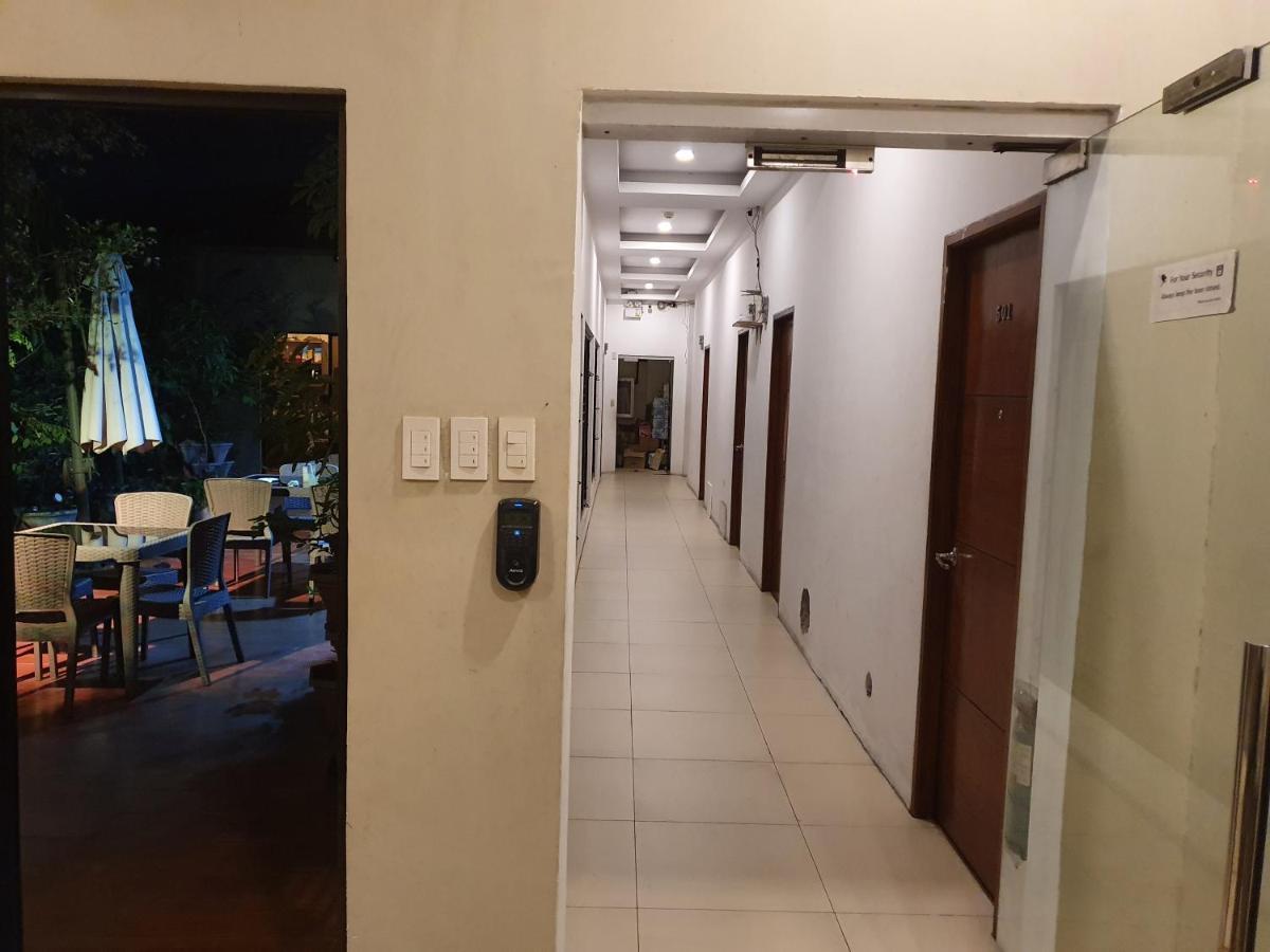 Spiral Suites Hotel كويزون سيتي المظهر الخارجي الصورة