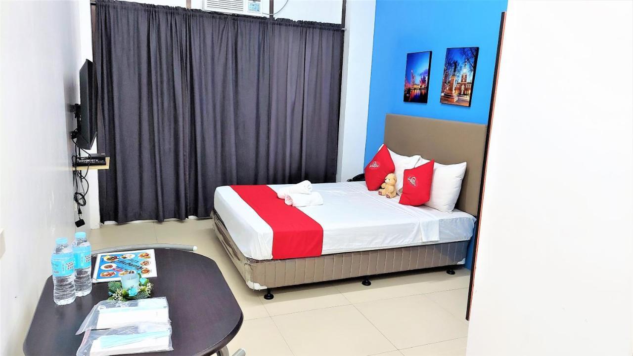 Spiral Suites Hotel كويزون سيتي المظهر الخارجي الصورة
