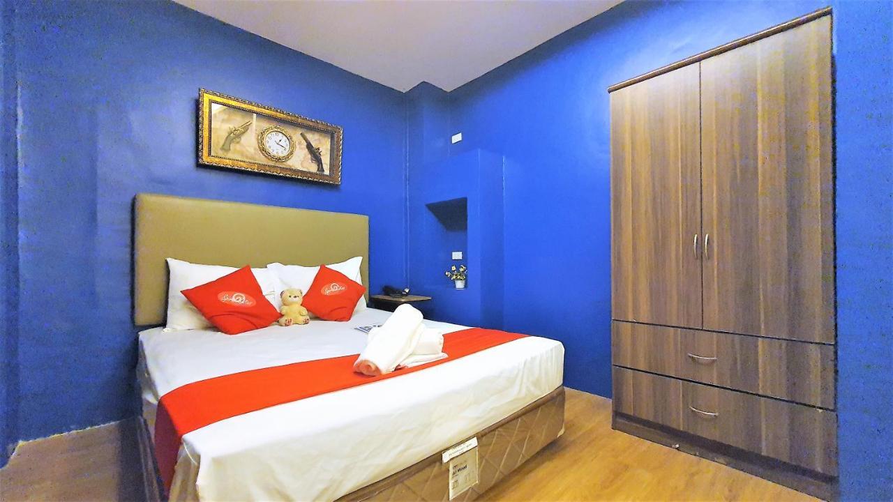 Spiral Suites Hotel كويزون سيتي المظهر الخارجي الصورة