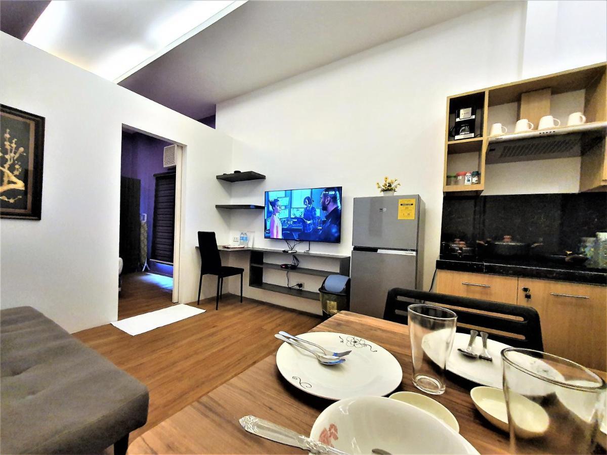 Spiral Suites Hotel كويزون سيتي المظهر الخارجي الصورة