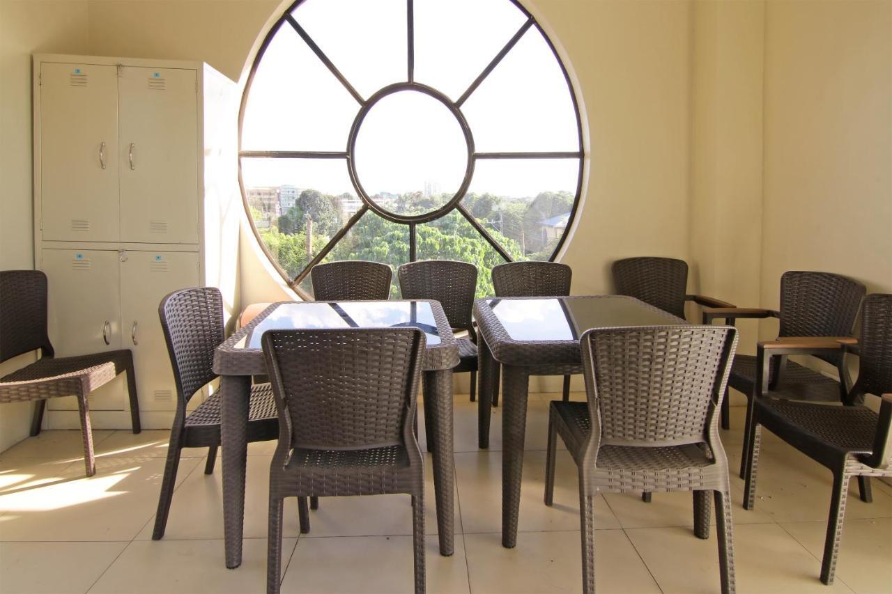 Spiral Suites Hotel كويزون سيتي المظهر الخارجي الصورة